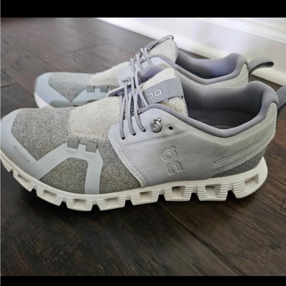 On Running Light Gray and White Sneakers